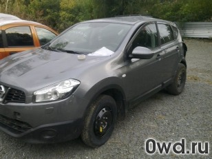 Битый автомобиль Nissan Qashqai