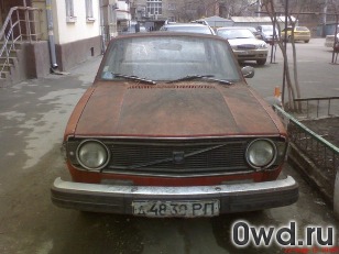 Битый автомобиль Volvo 164