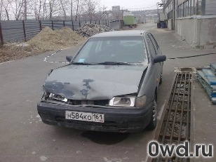 Битый автомобиль Nissan Sunny